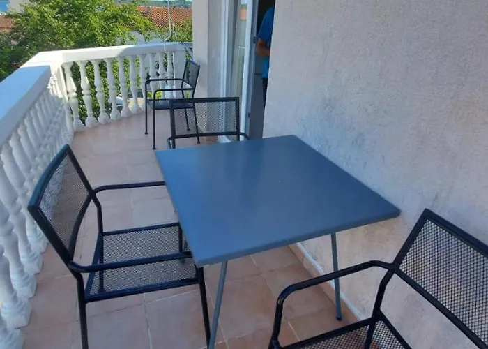 Toni Apartament Srima